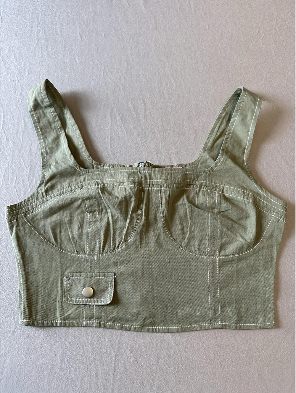 mi ami for francesca's Olive Green Crop Top with Front Pocket and Zip Detail, M